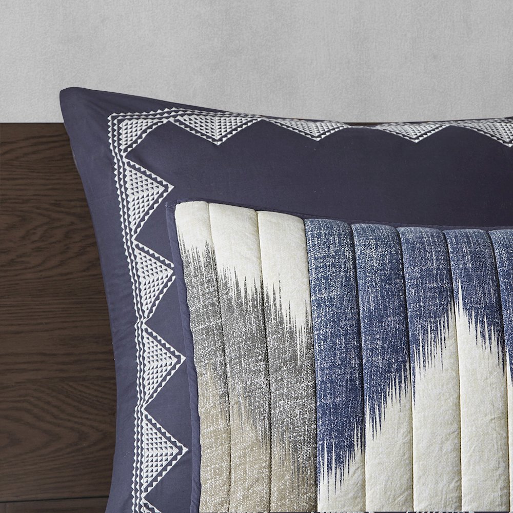 3 Piece Printed Cotton Quilt Set. Picture 3