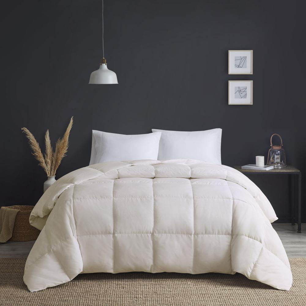 Goose Feather and Down Oversize Comforter. Picture 4