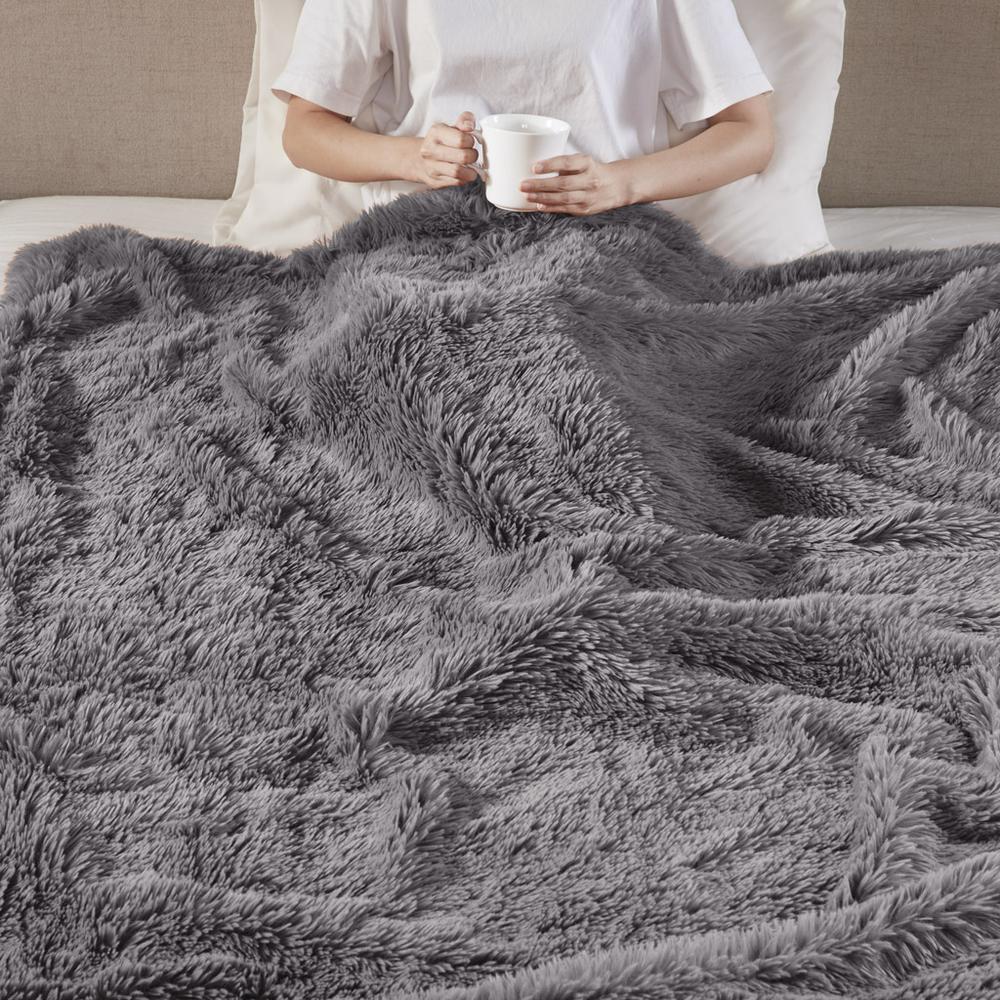 Faux Fur Throw 50x60". Picture 3