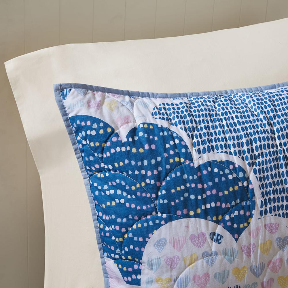 Reversible Cotton Quilt Set with Throw Pillows. Picture 1