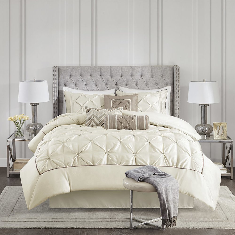 7 Piece Tufted Comforter Set. Picture 3