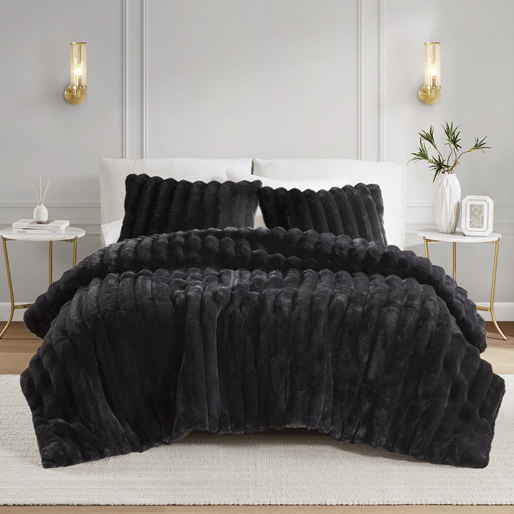 Jasmine 3 Piece Faux Fur Comforter Set in Black Color. Picture 4