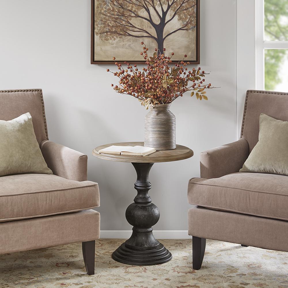 Accent Table. Picture 4