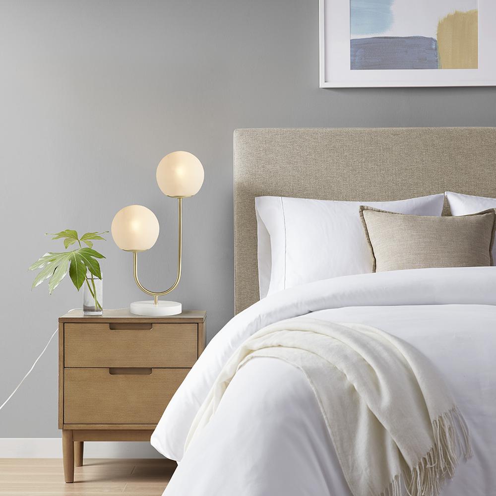 Metal 2-Light Globe Table Lamp. Picture 3