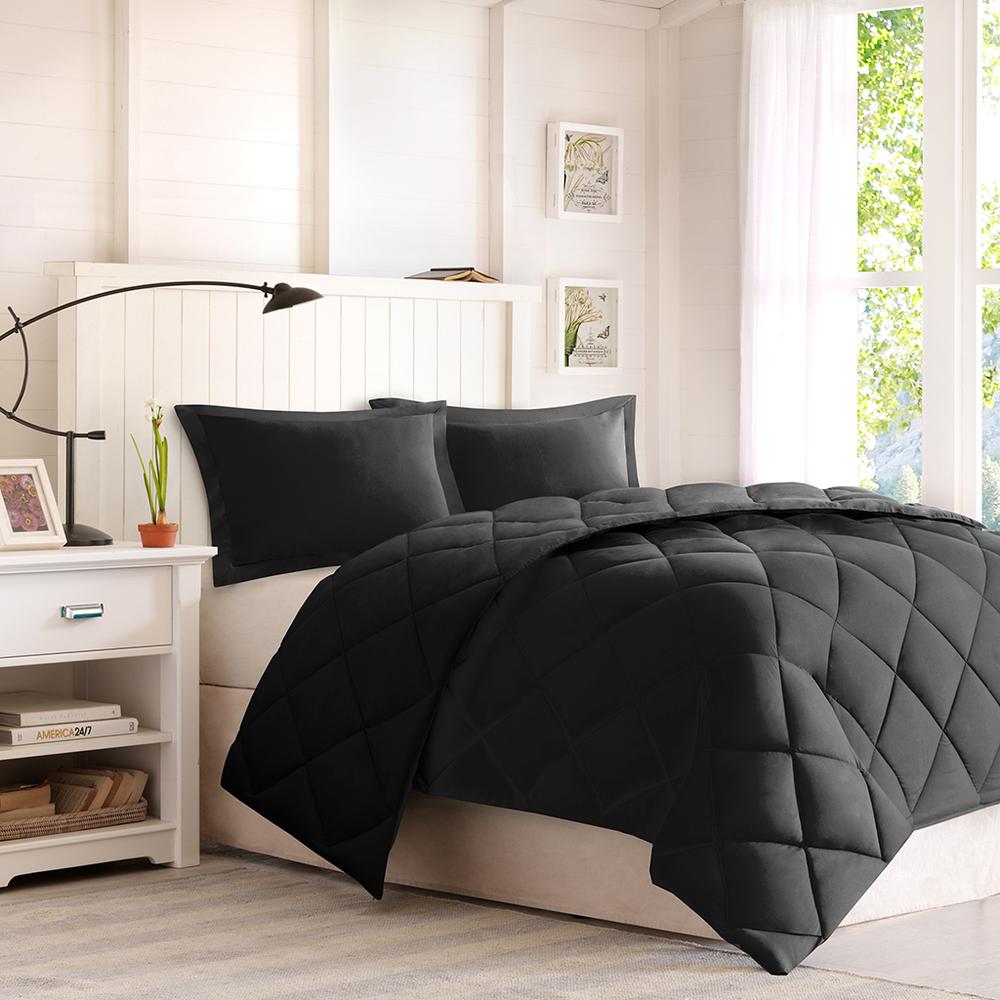 3M Scotchgard Diamond Quilting Reversible Down Alternative Comforter Set. Picture 1
