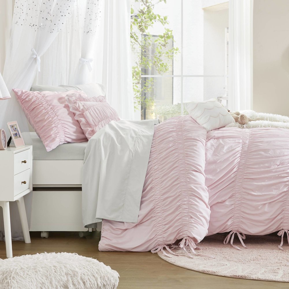 Ella Comforter Set. Picture 4