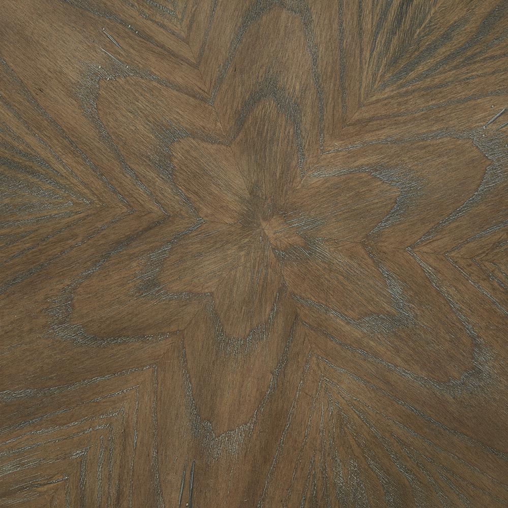 Accent Table. Picture 2