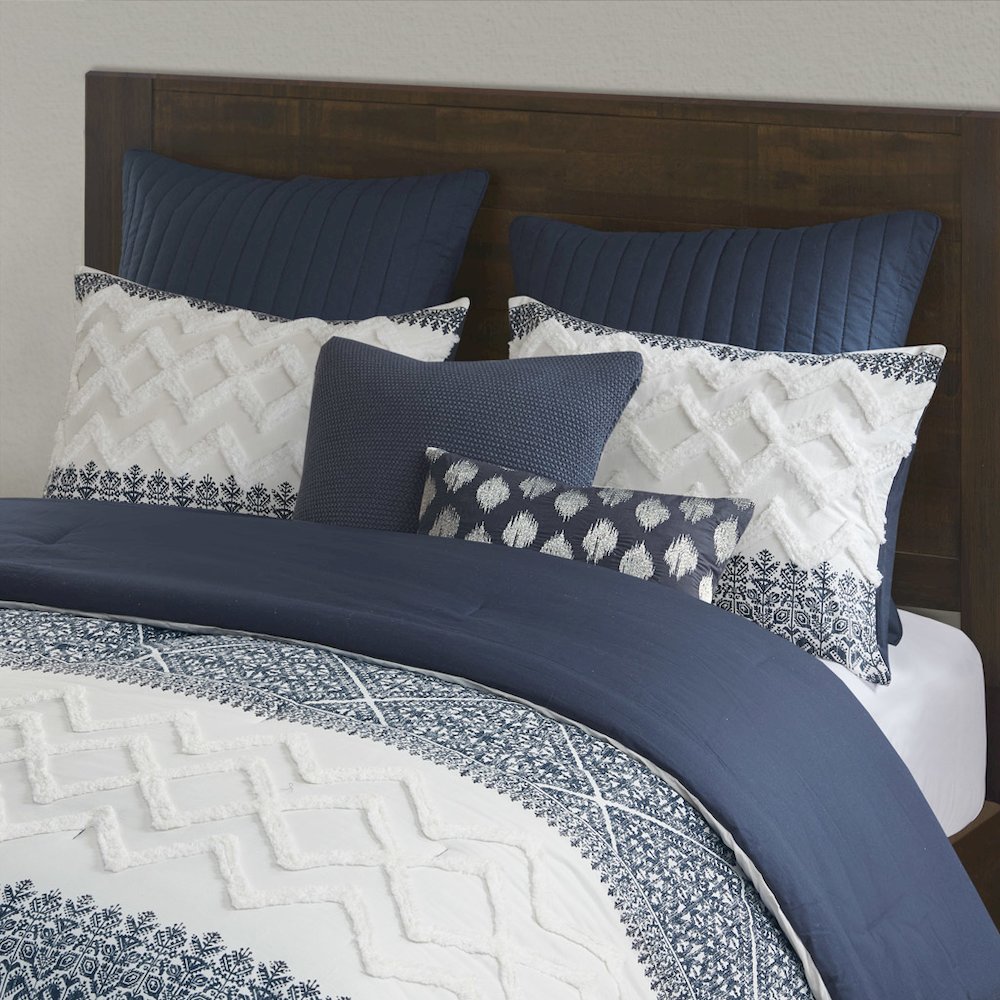 3 Piece Cotton Comforter Set with Chenille Tufting. Picture 5