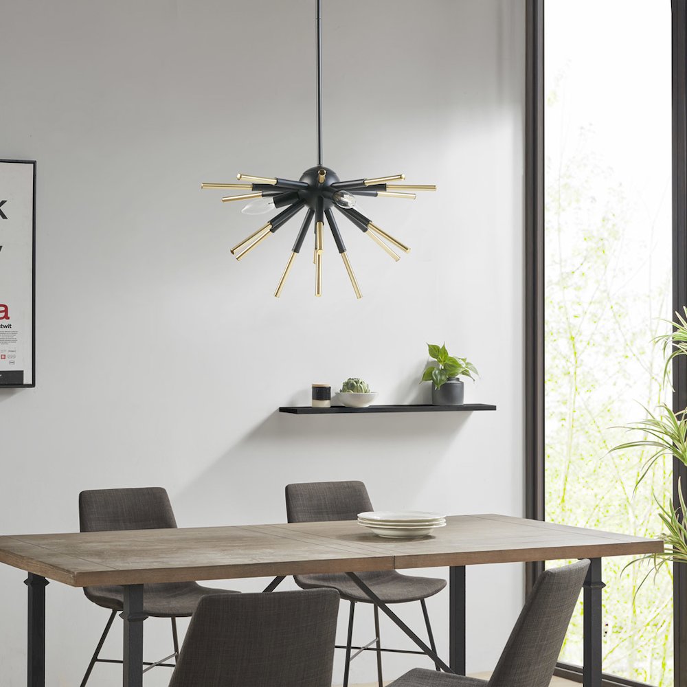 3-Light Spiked Chandelier. Picture 4