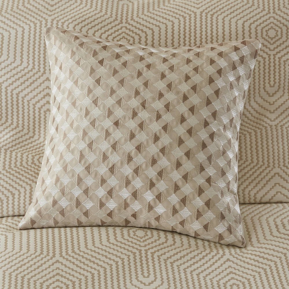 Shades of Serenity Jacquard Comforter Set. Picture 3
