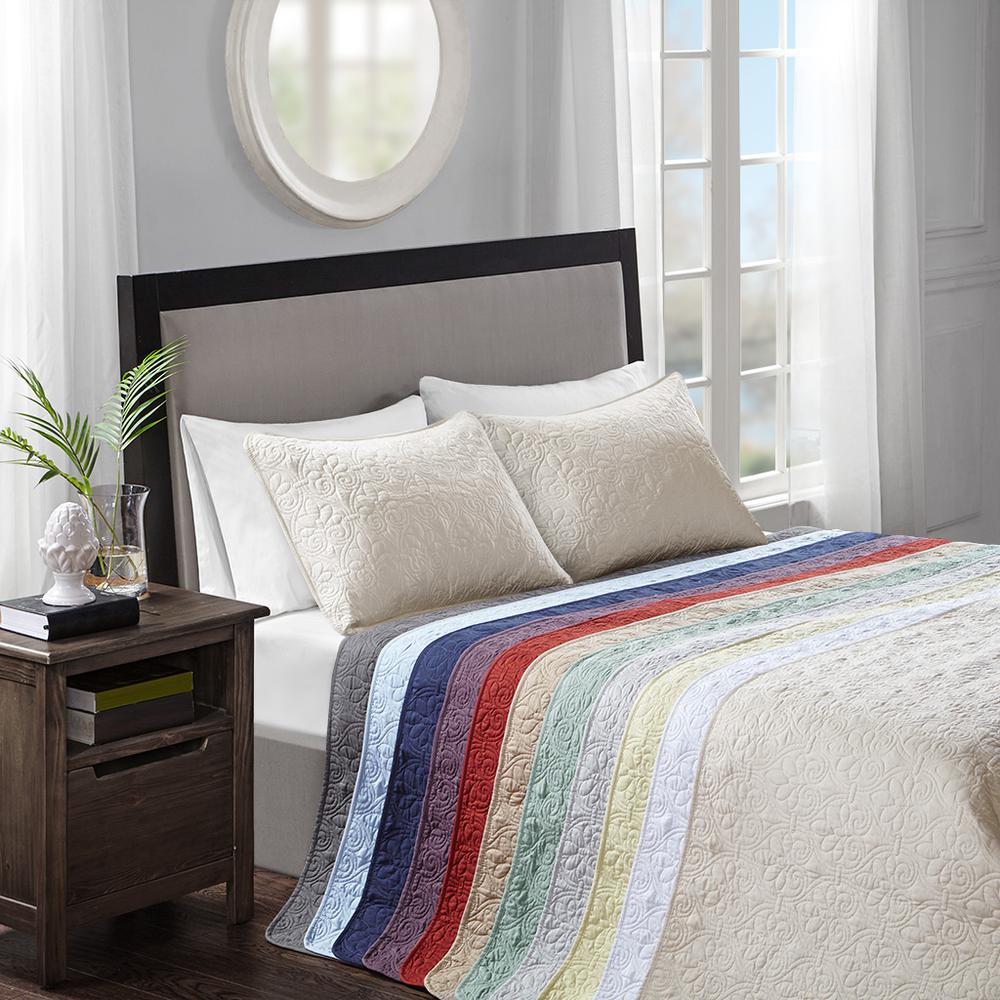 Quebec 3 Piece Reversible Bedspread Set, Navy color. Picture 2