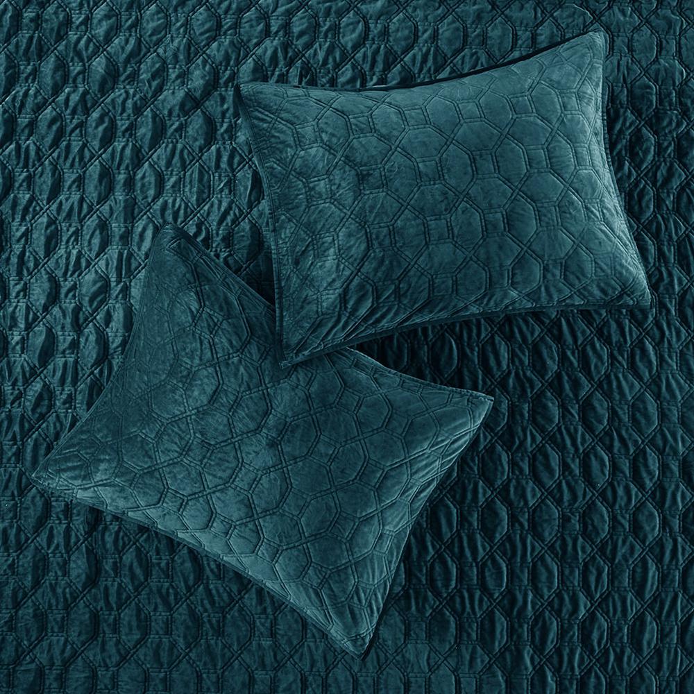 Harper 3 Piece Velvet Quilt Set, Teal color. Picture 1