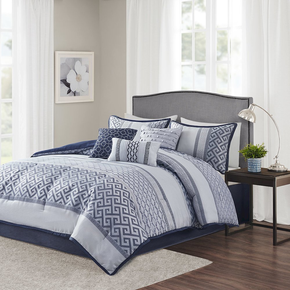 7 Piece Jacquard Comforter Set. Picture 4