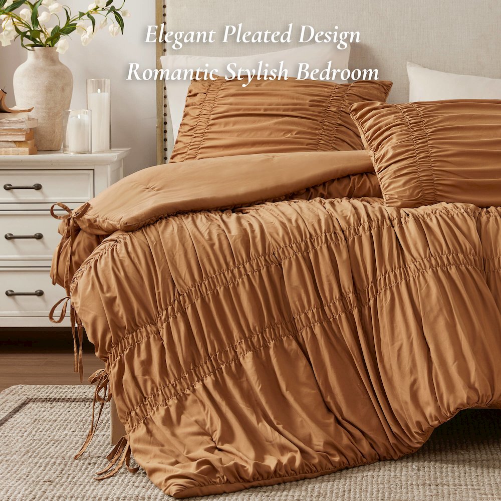 Mia Comforter Set, Brown color. Picture 5