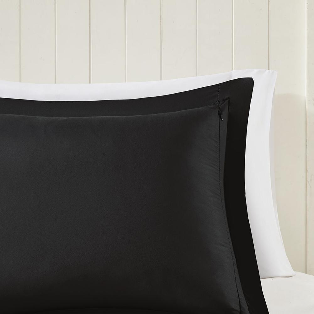 3M Scotchgard Diamond Quilting Reversible Down Alternative Comforter Set. Picture 1