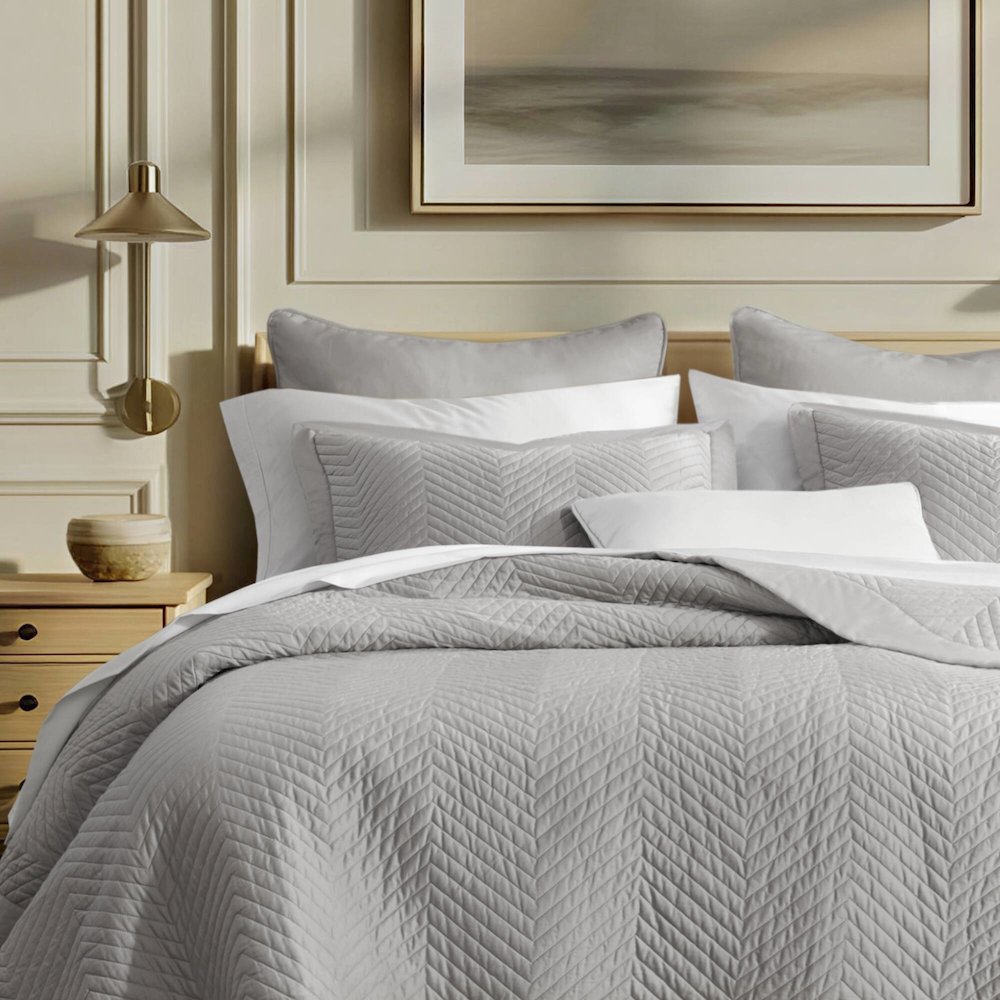 Liam Hotel 3 Piece Cotton Quilt Set. Picture 5