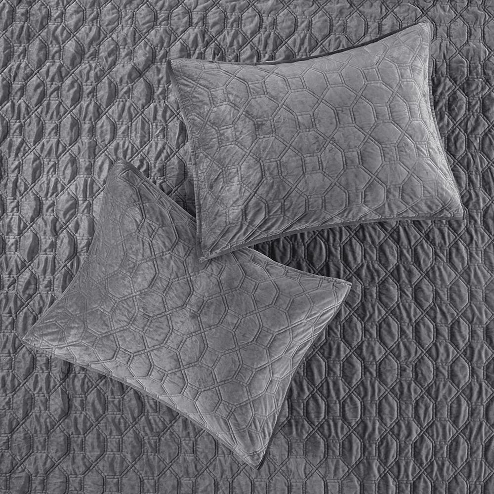 Grey Velvet Quilted Coverlet Set, Belen Kox. Picture 6