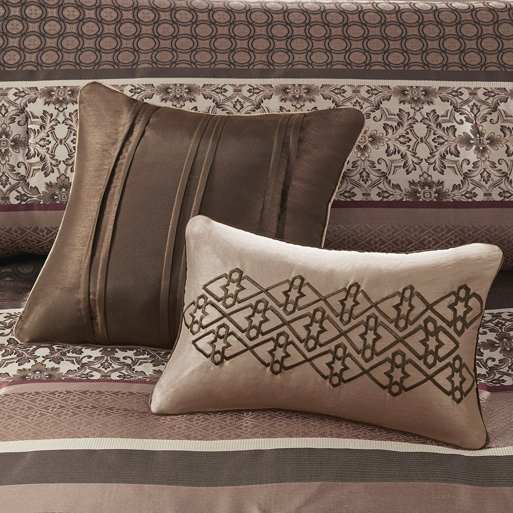 7 Piece Comforter Set. Picture 1