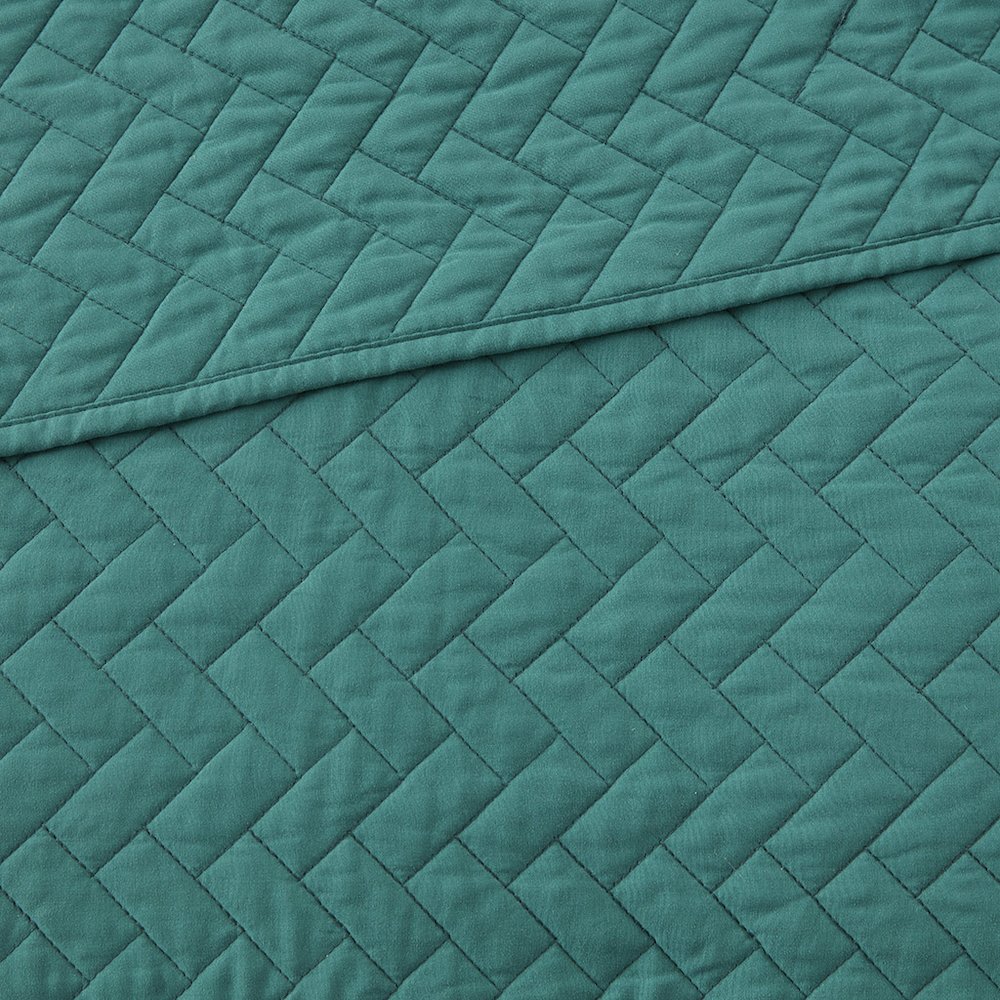 3 Piece Luxurious Oversized Quilt Set. Picture 5