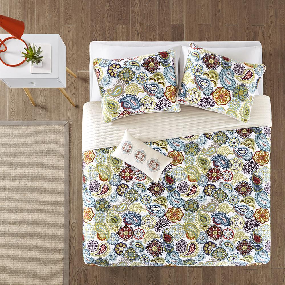 Reversible Paisley Quilt Set with Throw Pillow. Picture 3