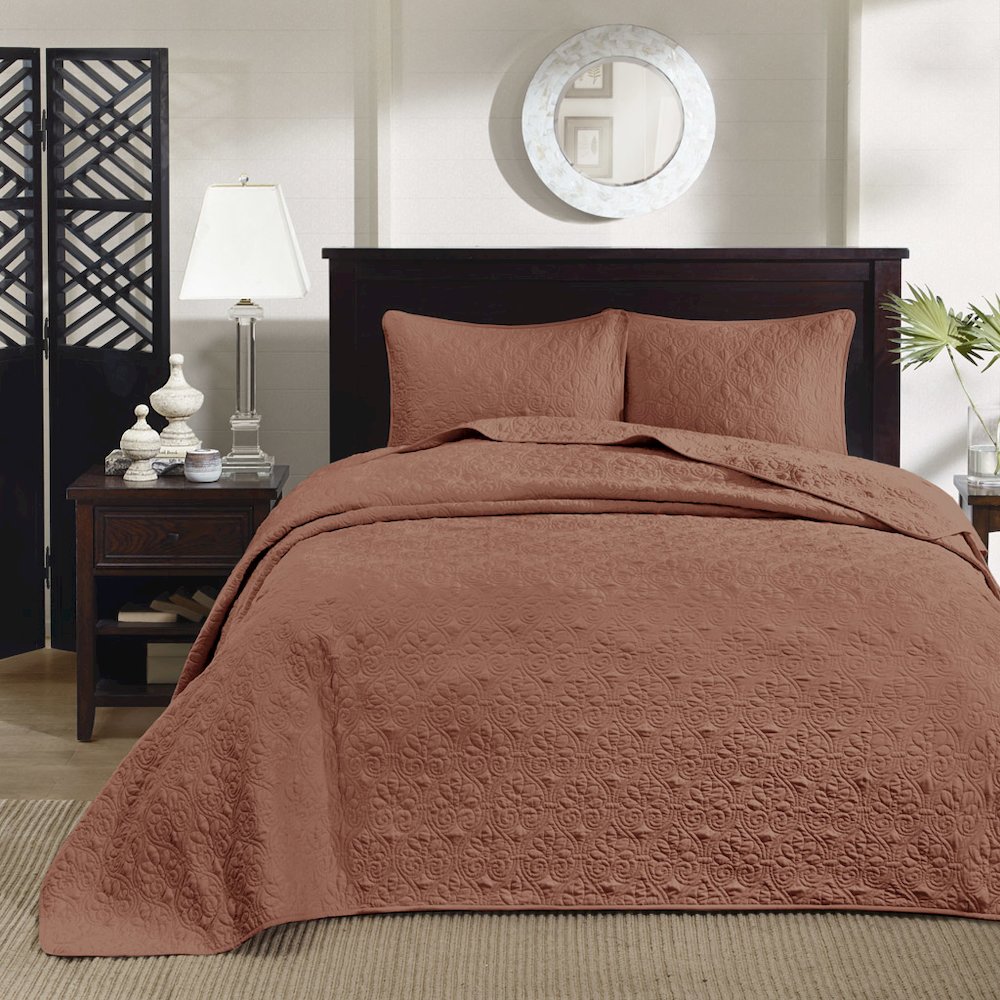 Quebec 3 Piece Reversible Bedspread Set, Clay Red color. Picture 5