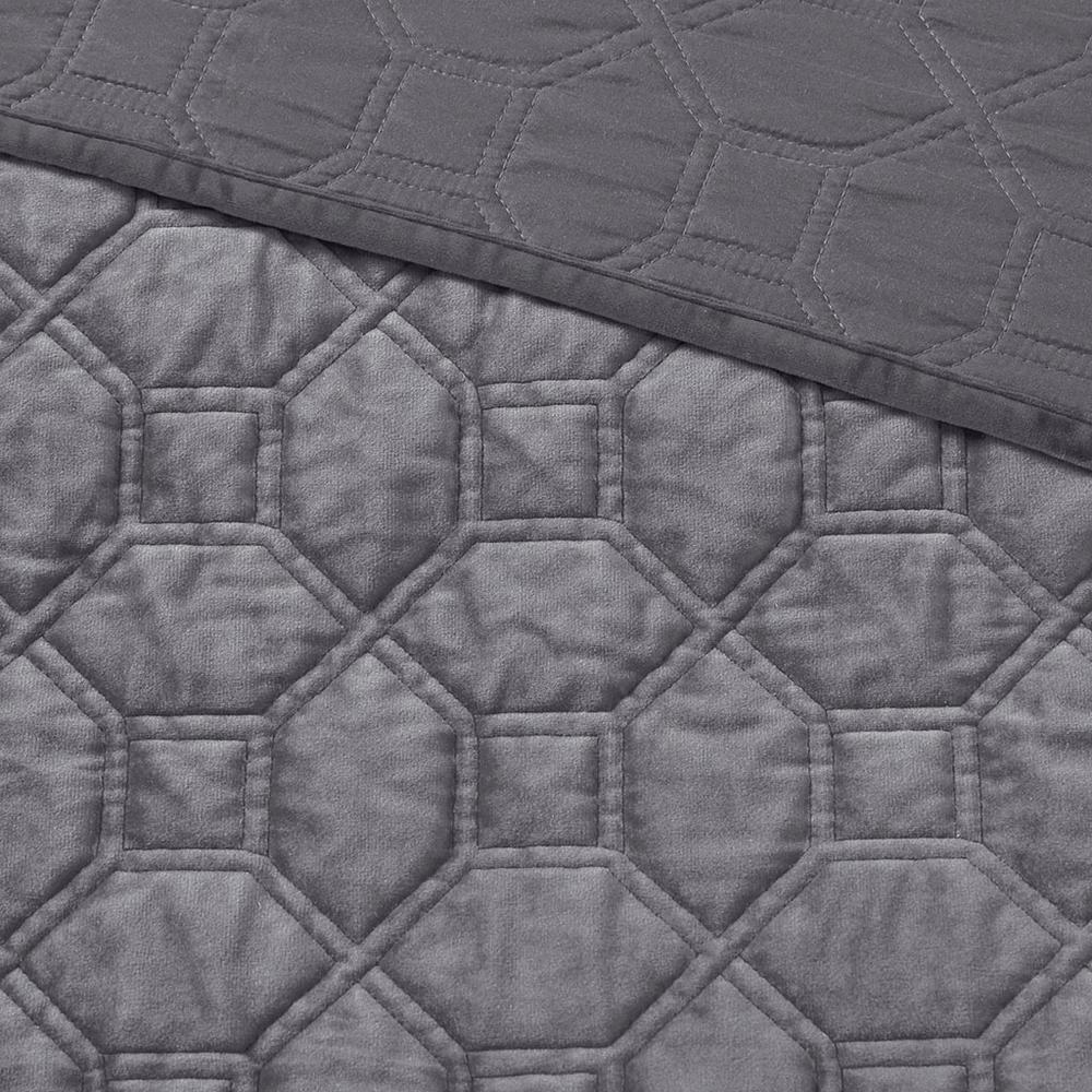 Grey Velvet Quilted Coverlet Set, Belen Kox. Picture 3