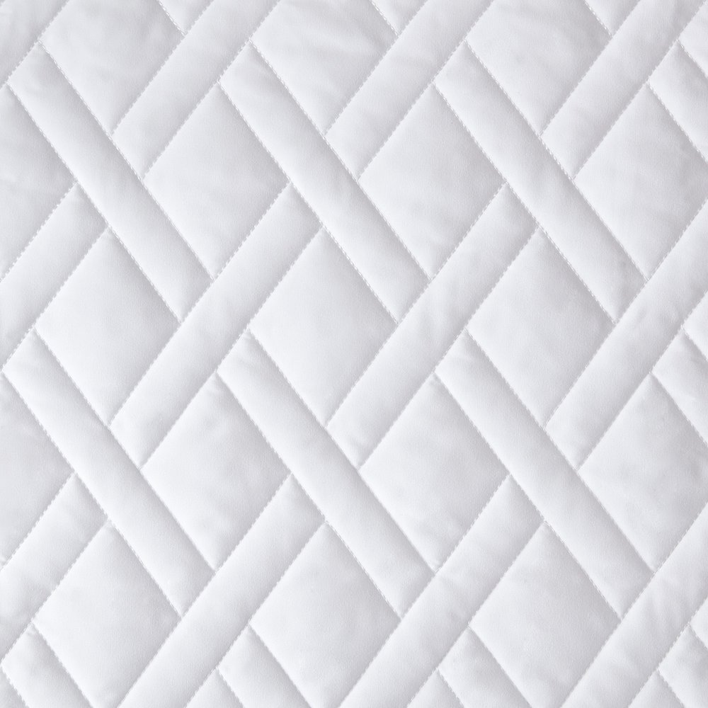 Plain Weave Premium Coverlet. Picture 5