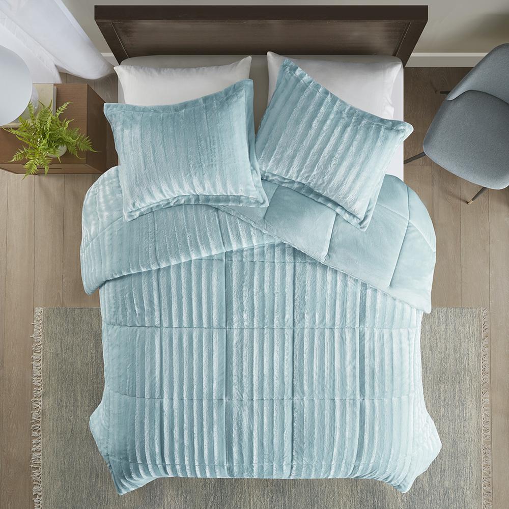 Faux Fur Comforter Mini Set. Picture 2
