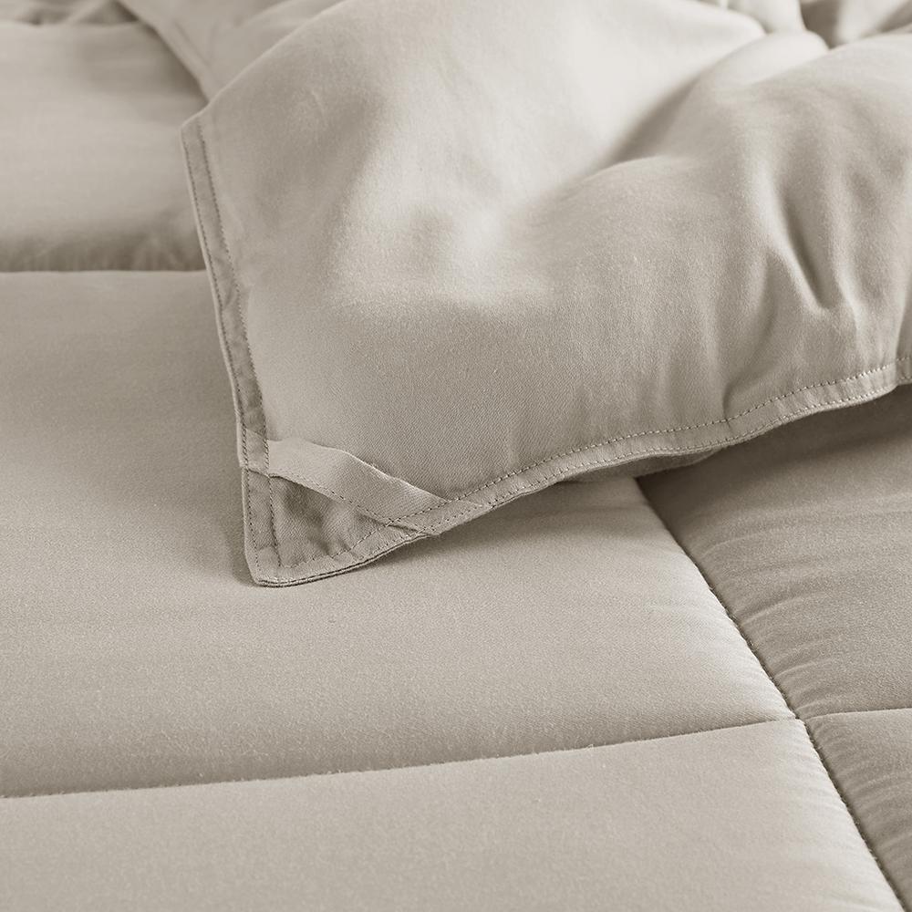 300 Thread Count Cotton Shell Luxury Down Alternative Comforter. Picture 3
