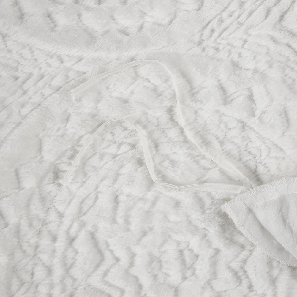 Embroidered Medallion Faux Fur Ultra Plush Duvet Cover Set. Picture 2