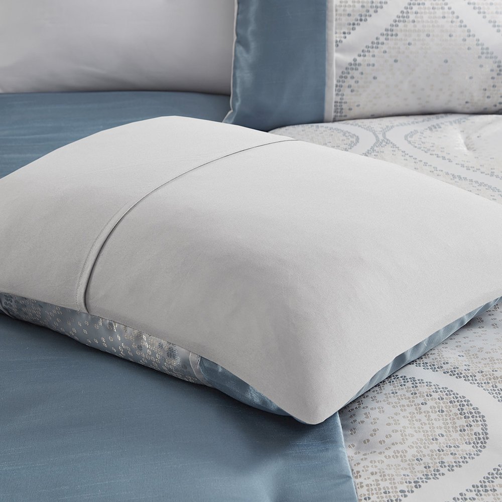 6 Piece Jacquard Comforter Set with Throw Pillows. Picture 4