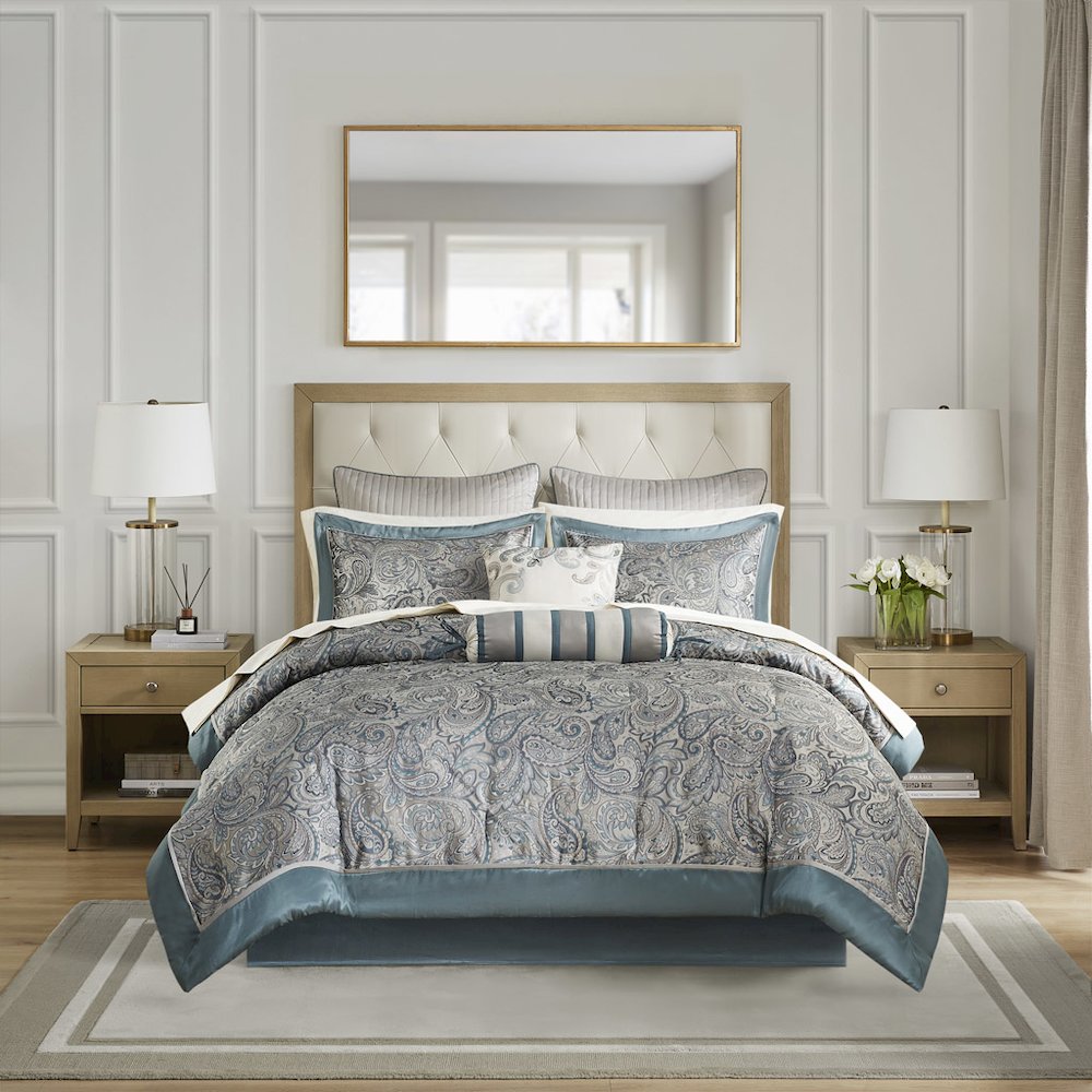 12 Piece Comforter Set with Cotton Bed Sheets. Picture 2