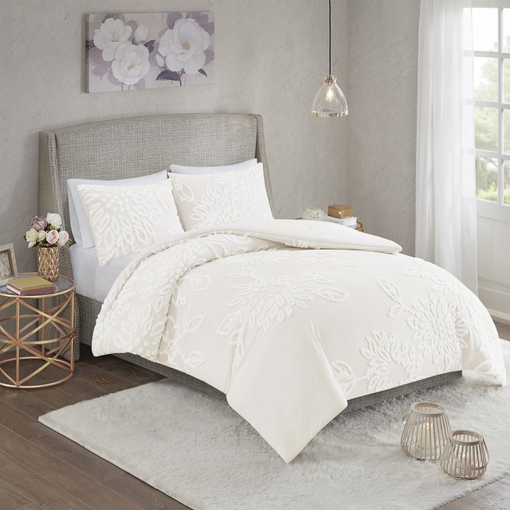 3 Piece Tufted Cotton Chenille Floral Comforter Set. Picture 4