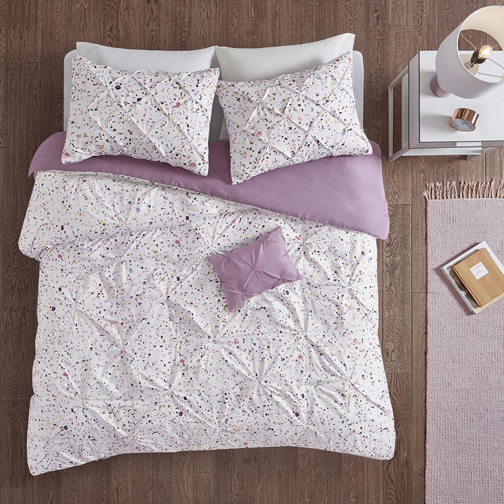 Metallic Printed and Pintucked Duvet Cover Set. Picture 3