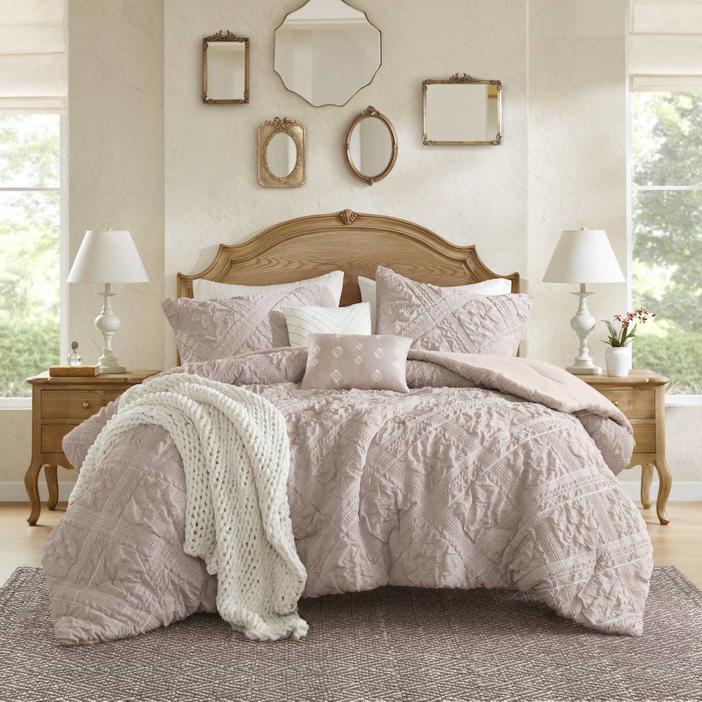 Mona 5 Piece Sculpted jacquard comforter set, Pink color. Picture 1