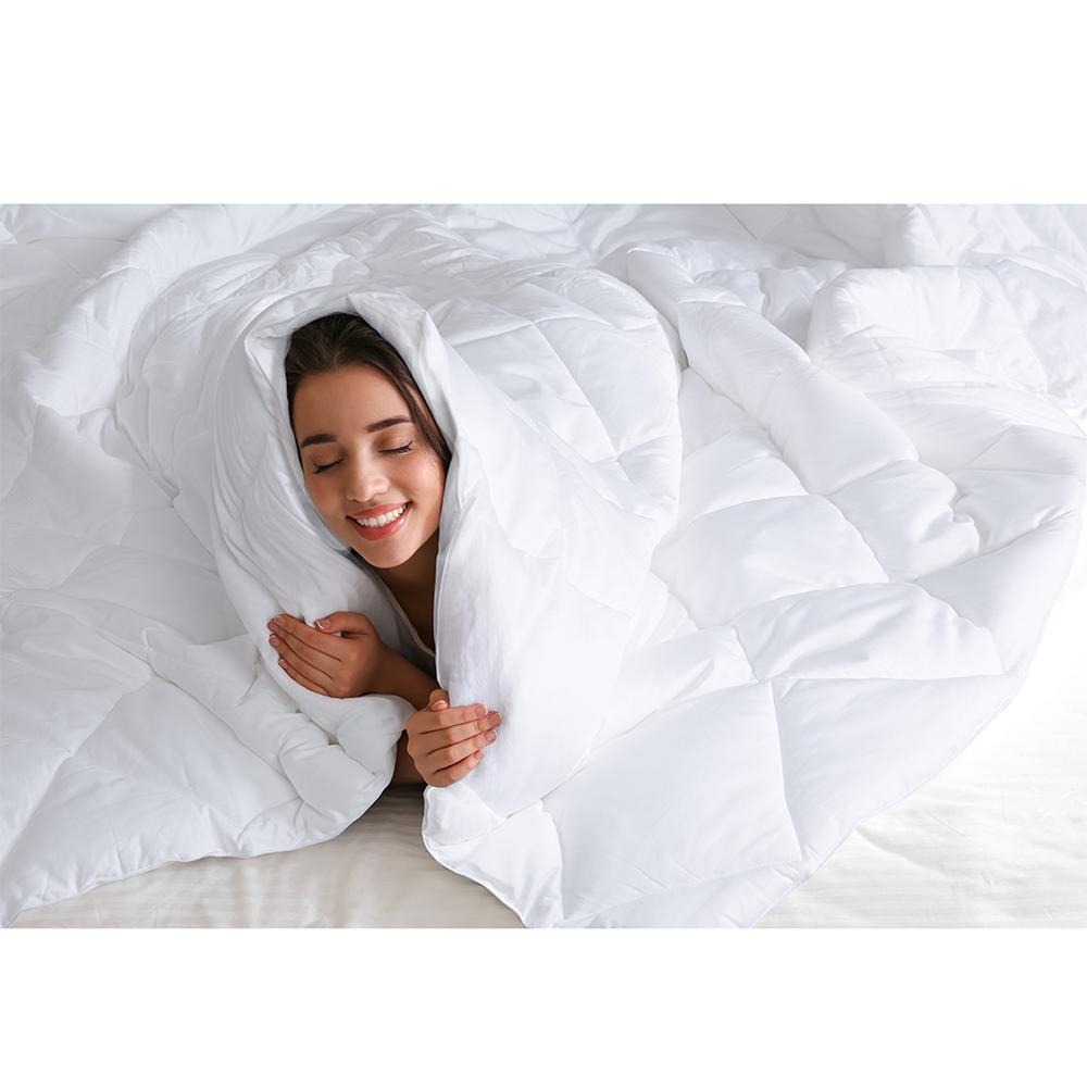Cotton Down Alternative Featherless Comforter. Picture 1