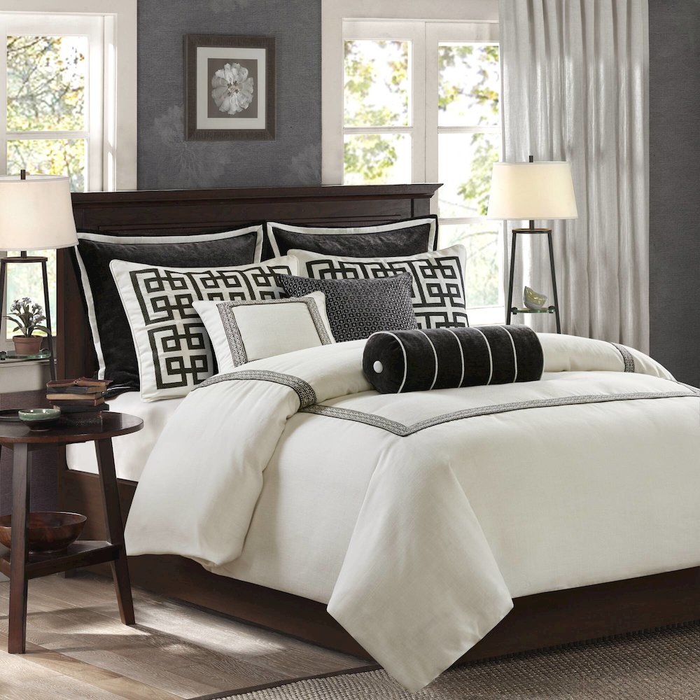 Embroidery Oversized Duvet Style Comforter Set. Picture 5