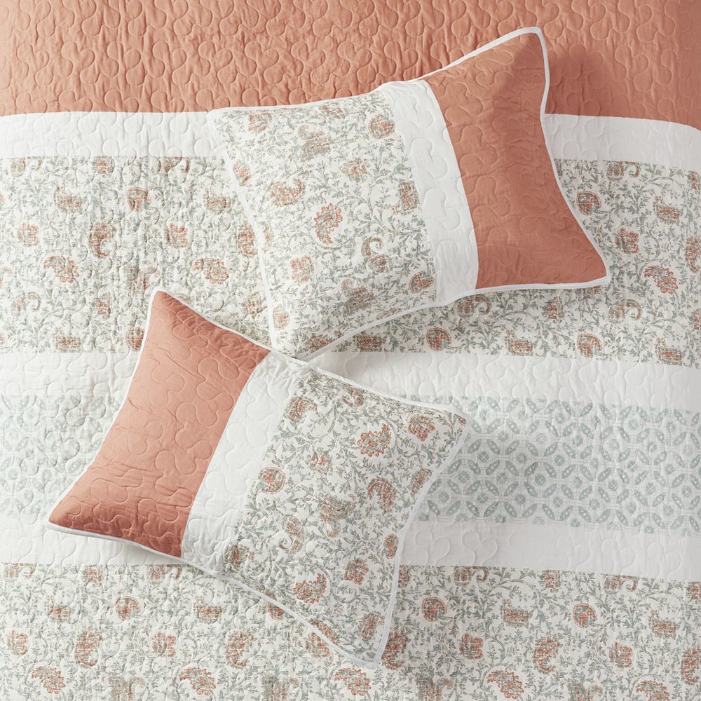 6 Piece Cotton Percale Quilt Set with Throw Pillows. Picture 3