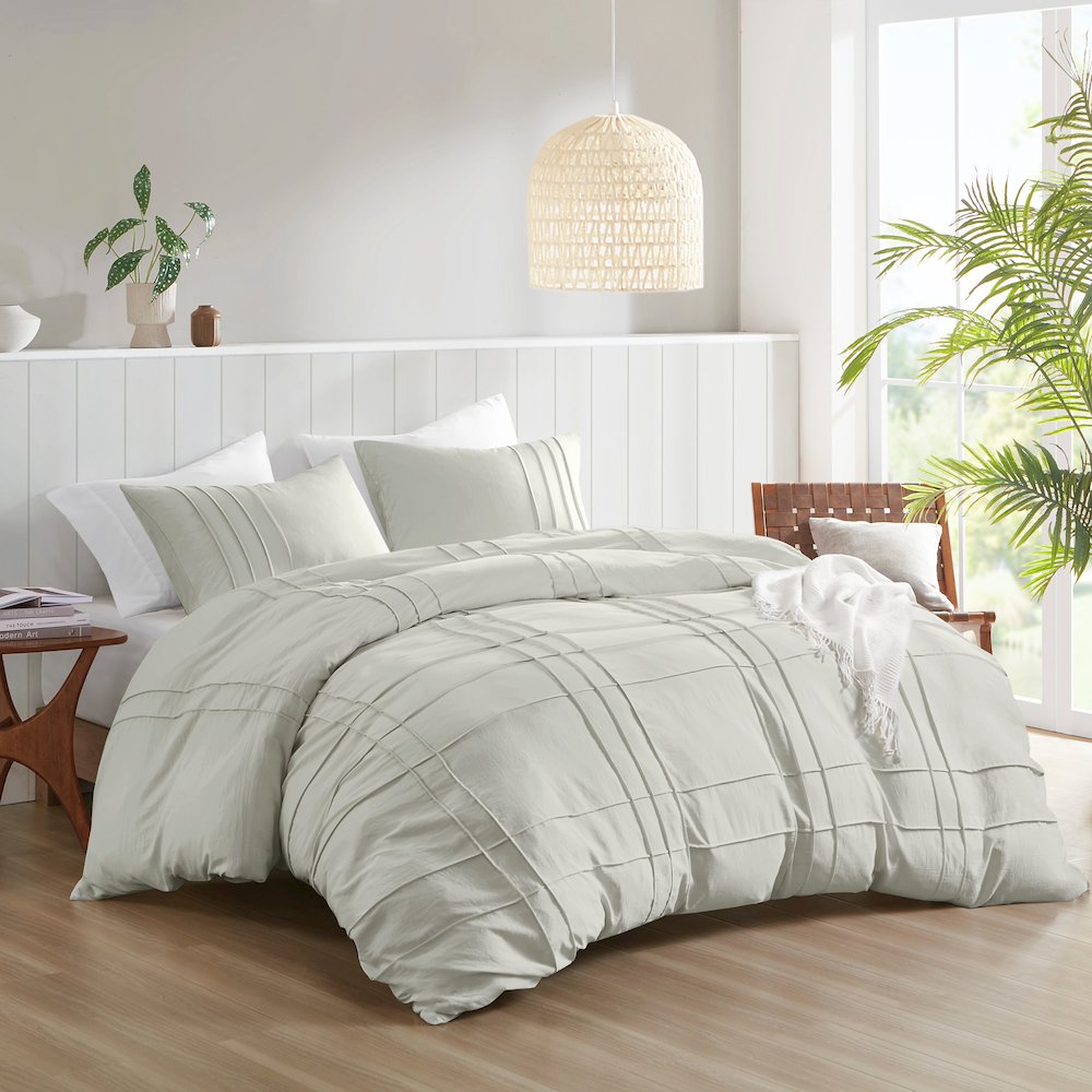 Porter Soft Washed Pleated Duvet Cover Set, Silver color. Picture 2