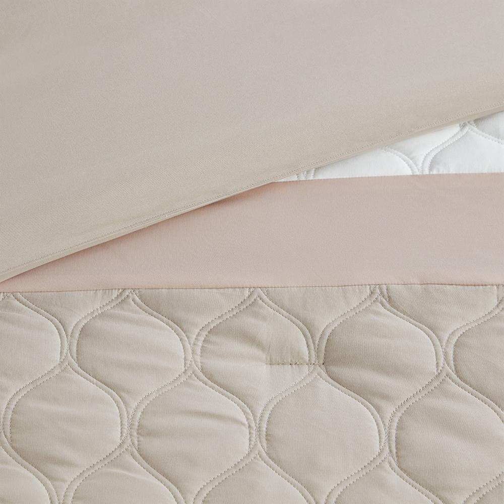 Shawnee 8 Piece Comforter Set, Blush color. Picture 3