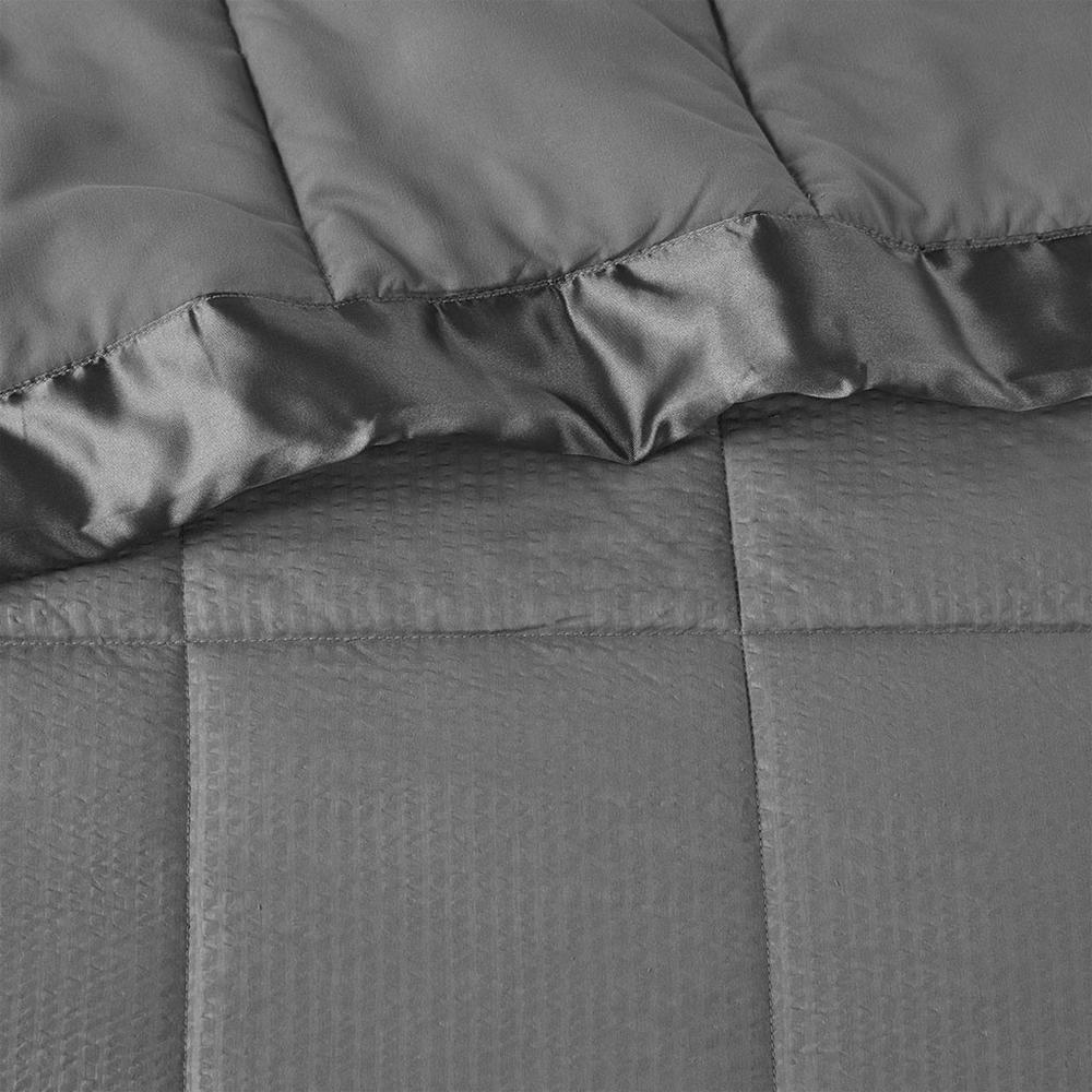 Oversized Down Alternative Blanket with Satin Trim. Picture 3