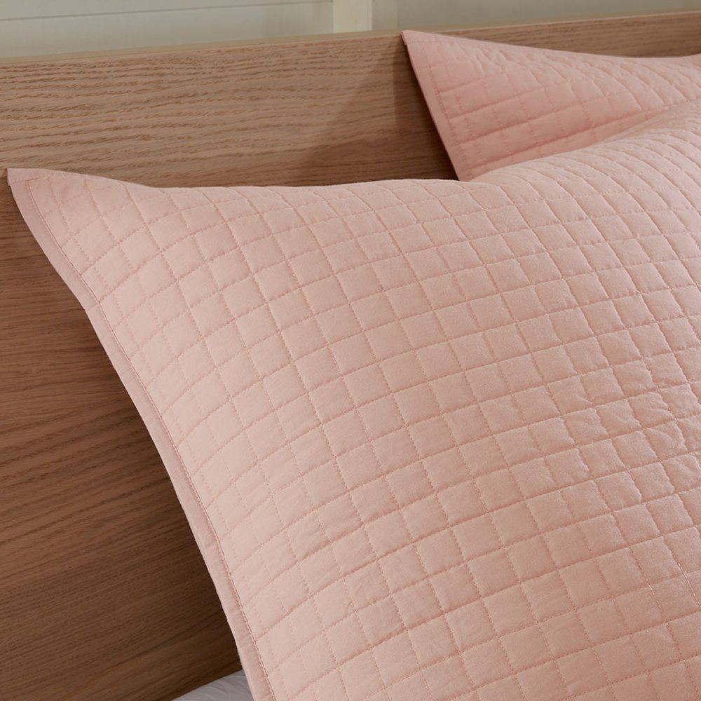 Cotton Jacquard Duvet Cover Set with Euro Shams and Throw Pillows. Picture 3