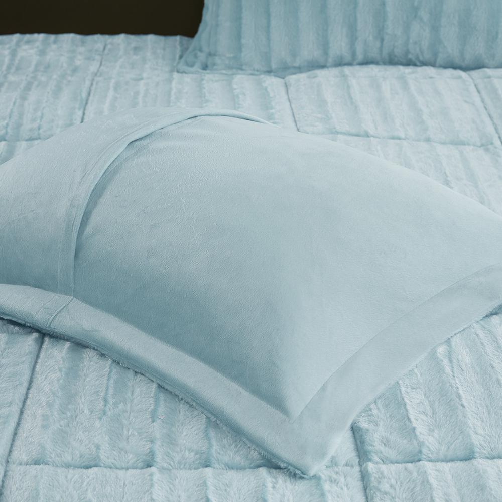 Faux Fur Comforter Mini Set. Picture 1