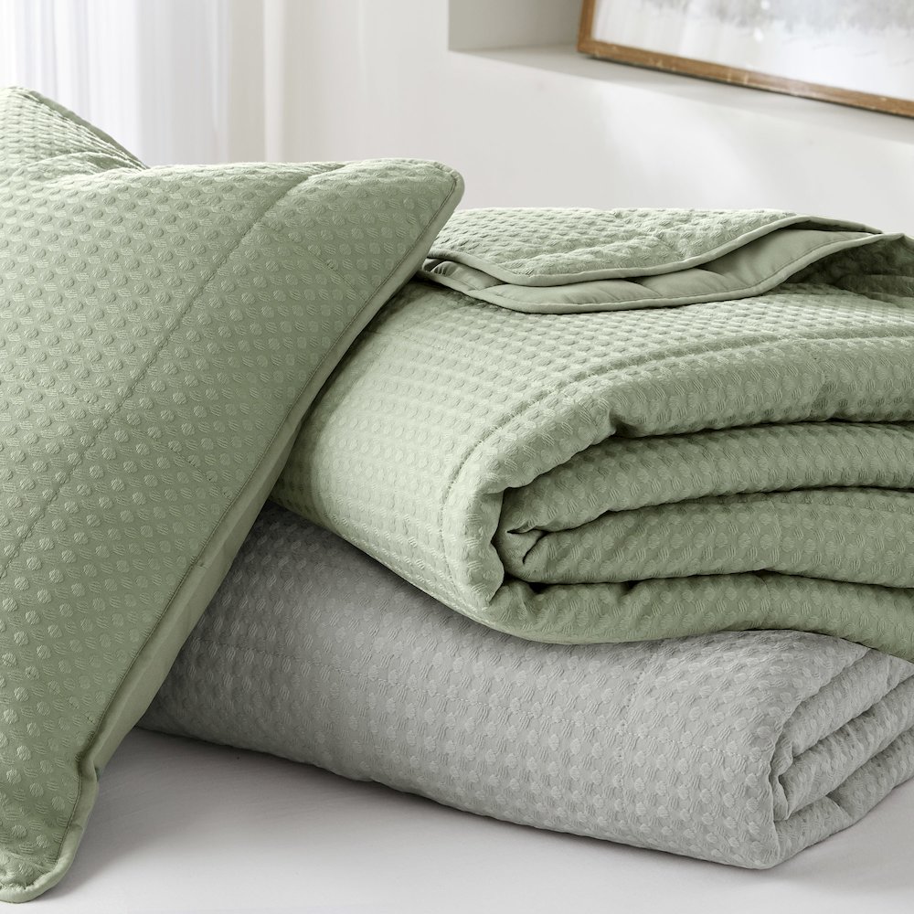 Mina Waffle Weave Textured Quilt Set, Gray color. Picture 2