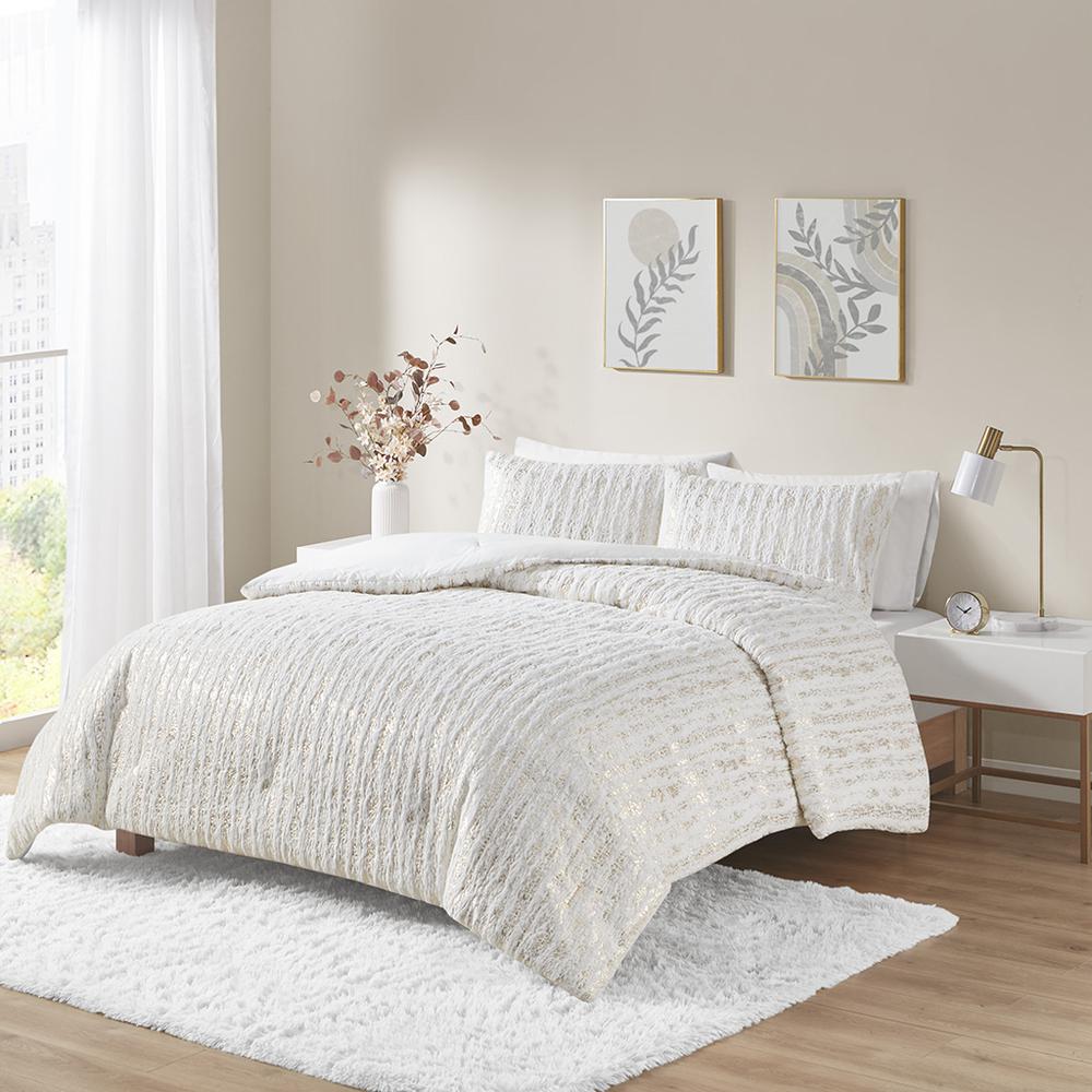 Metallic Print Faux Fur Comforter Set. Picture 4