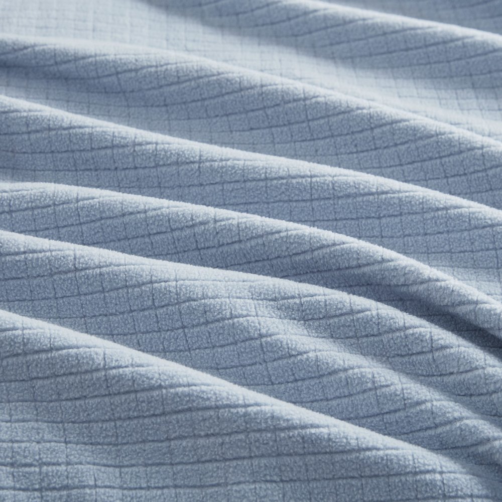 Microfleece Blanket in Blue Color. Picture 4