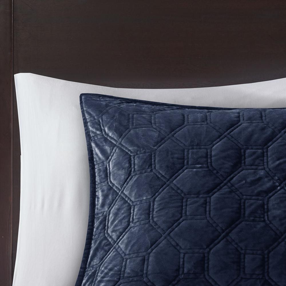 Harper 3 Piece Velvet Quilt Set, Navy color. Picture 2