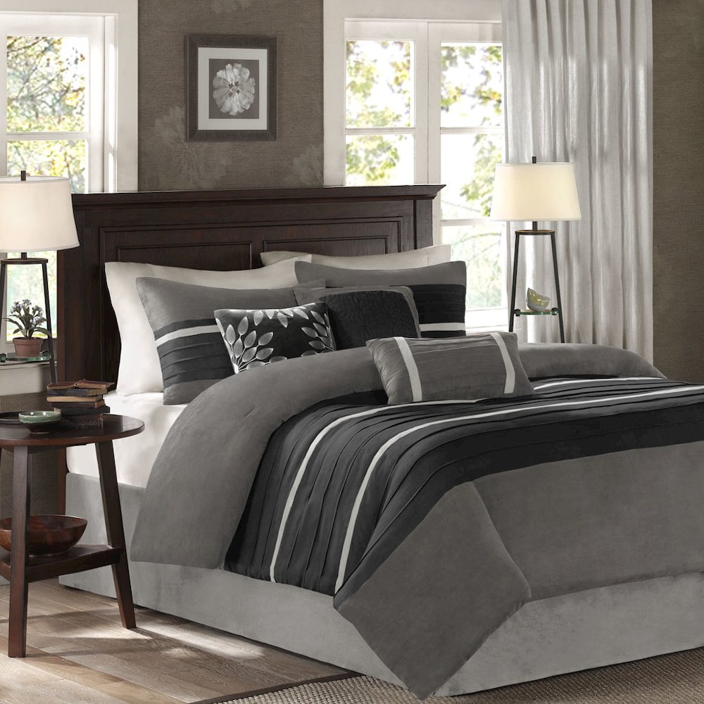 7 Piece Comforter Set. Picture 4