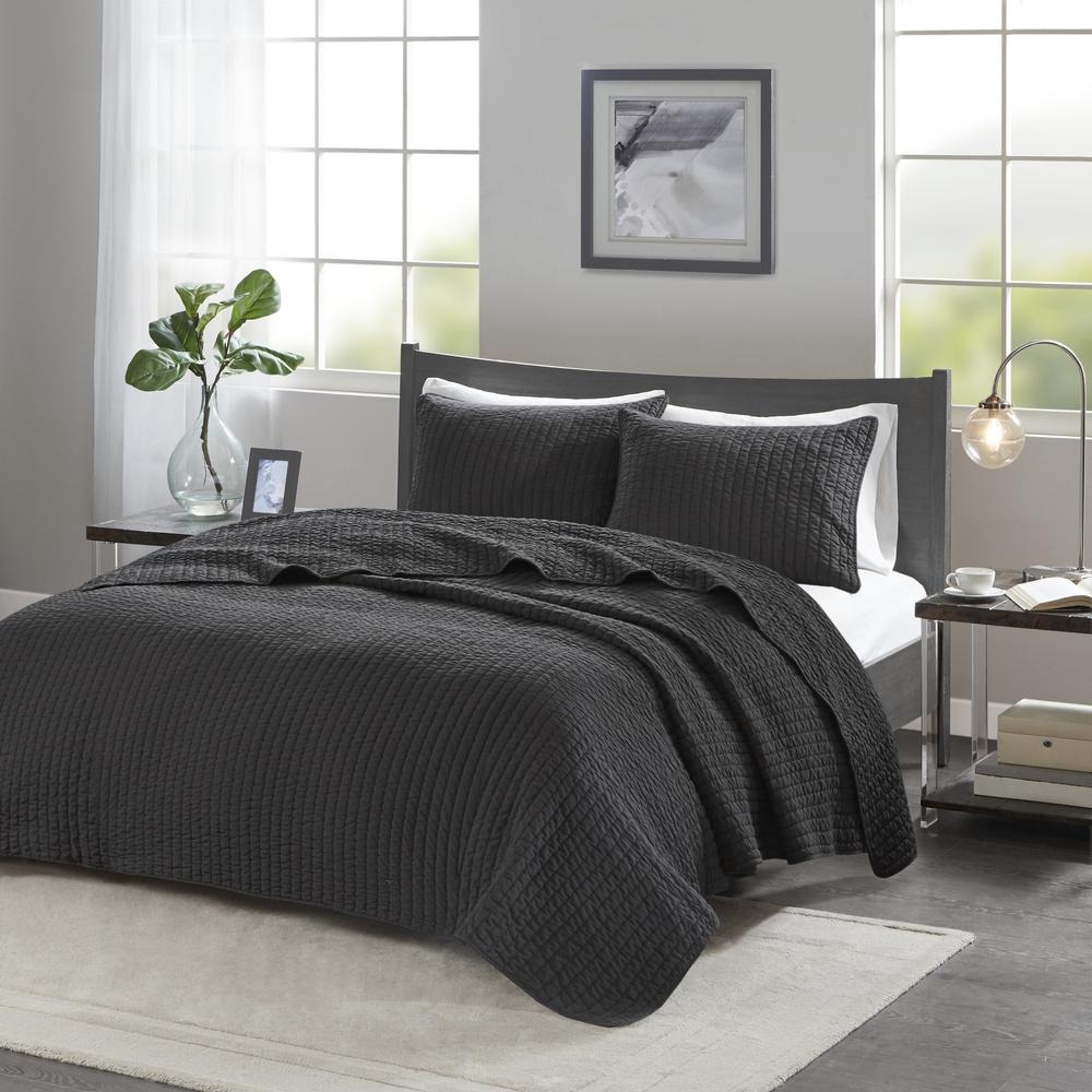 Keaton 3 Piece Quilt Set, Black color. Picture 4