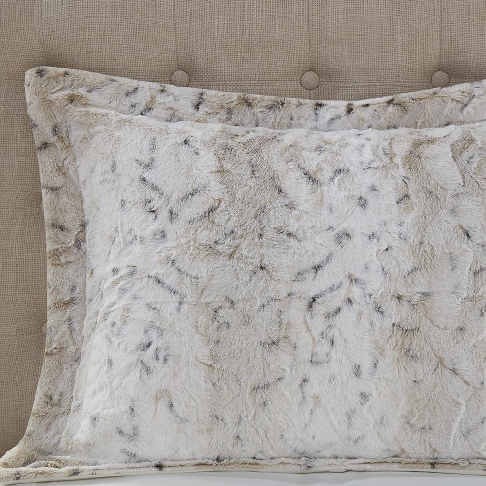 Zuri Snow Leopard Faux Fur Comforter Set, Belen Kox. Picture 6